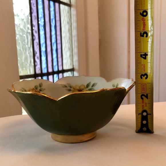 [vintage] Artist Hand Painted Gilded Hibiscus Flower Ceramic Dish - Picture 7 of 14